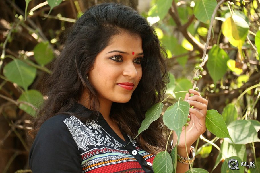 Bhargavi-at-Close-Friends-Movie-Teaser-Launch